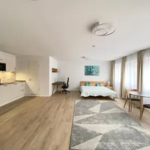 Apartment Sehr Zentral, Geraumiges, Helles Studio-apartment
