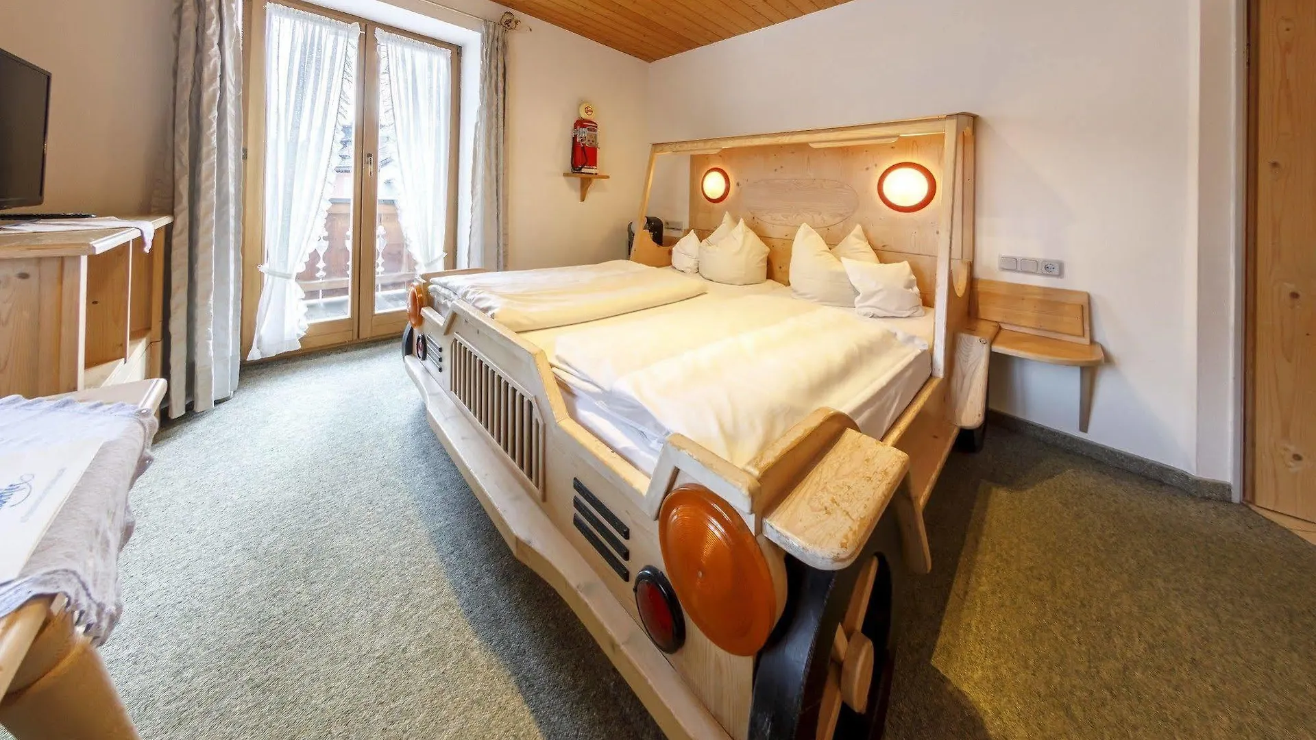 Hotel & Gasthof Fraundorfer Garmisch-Partenkirchen 3*,